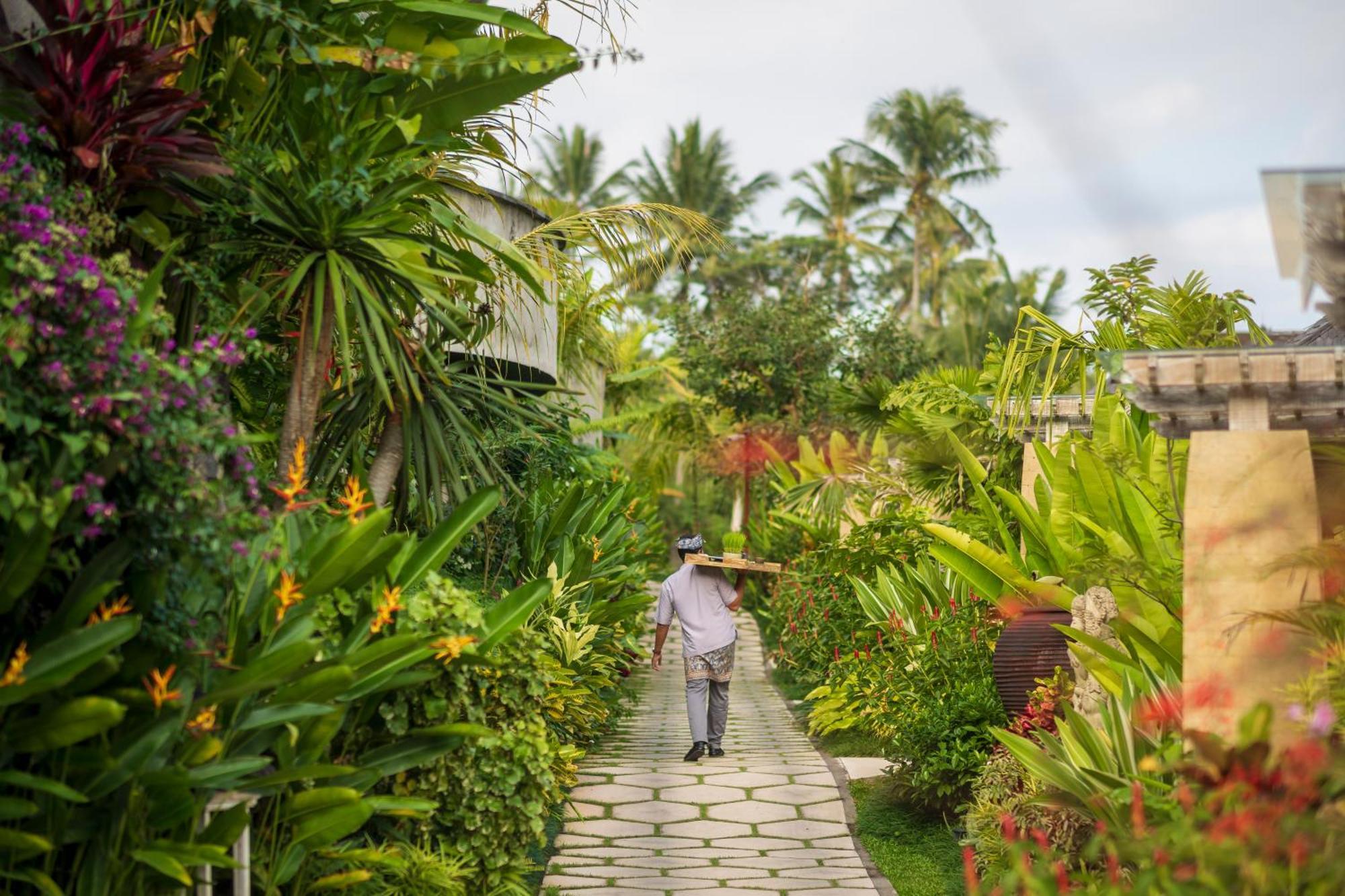 Wapa Di Ume Sidemen Hotel Sidemen  Exterior photo A path at the Four Seasons Resort